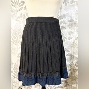 Max Studio Women’s Knit Dark Gray Ribbed Skirt Large